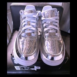 Metallic silver nike air force 1